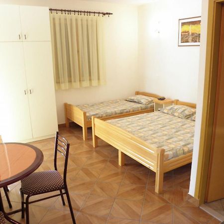 Apartments Brane - 180M To The Sea Vrsi Dış mekan fotoğraf